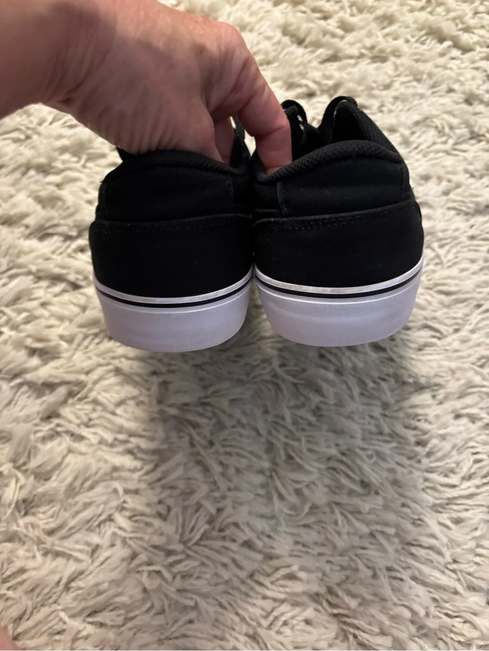 Nike SB Chron 2 Canvas Sneakers Black with White Swoosh Men’s Size 9